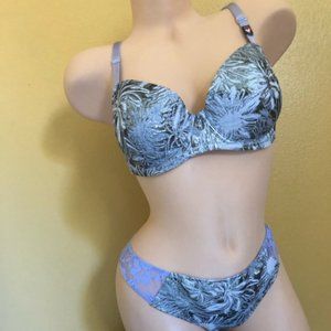 Victoria Secret Dream Angel Glitter Bra.